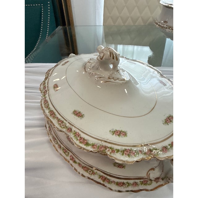 Early 20th Century Hudson Made by Homer Laughlin China Company Covered Vegetable Serving Bowl / Covered Casserole (Tureen-Style Serving Dish) For Sale In New Orleans - Image 6 of 7