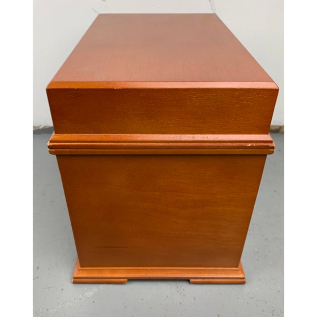 Late 20th Century Vintage Pink Music Box For Sale - Image 5 of 10