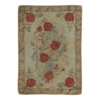 Antique Hooked Rug With Rose Bouquet Medallion & Vine Border - Rug & Kilim For Sale