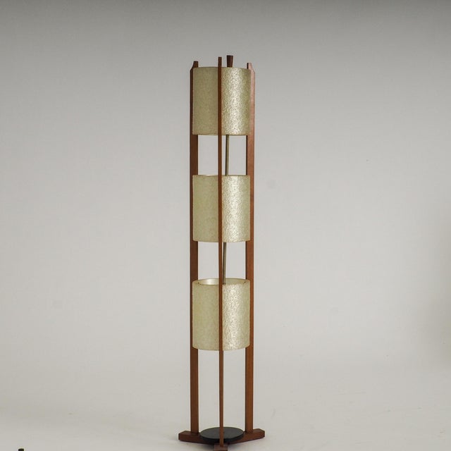 Mid-Century Modern Three-Tier Fiberglass and Wood Floor Lamp, 1950s For Sale - Image 11 of 14
