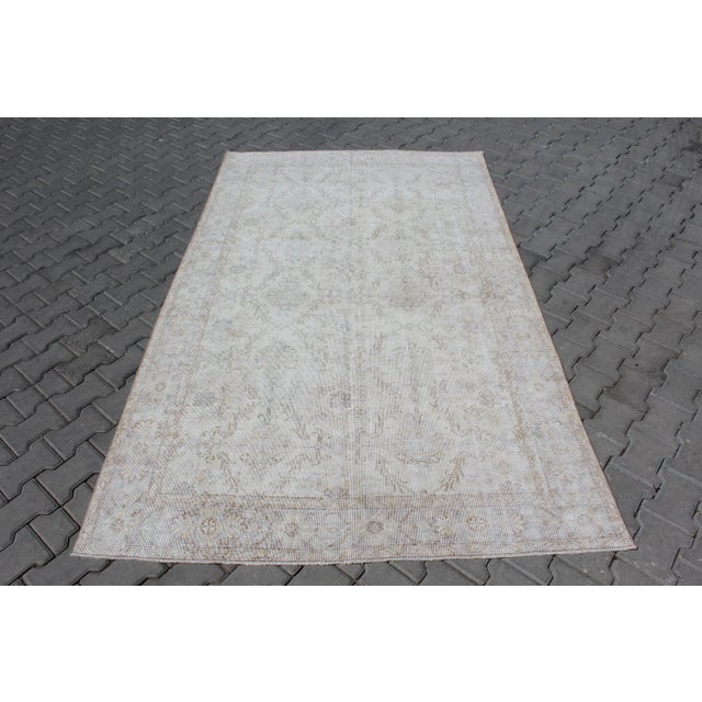 1960s Turkish Area Rug - 63.5"x106.5" For Sale - Image 4 of 13