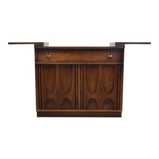 Broyhill Brasilia Walnut Mid Century Barcart For Sale