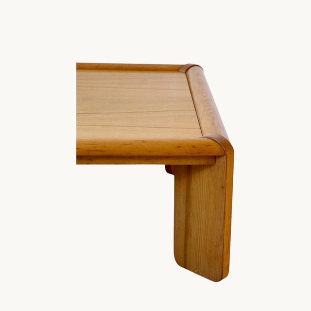 Vintage Coffee Table, Italy, 1960s, in Very Good conditions. Designed 1960 to 1969