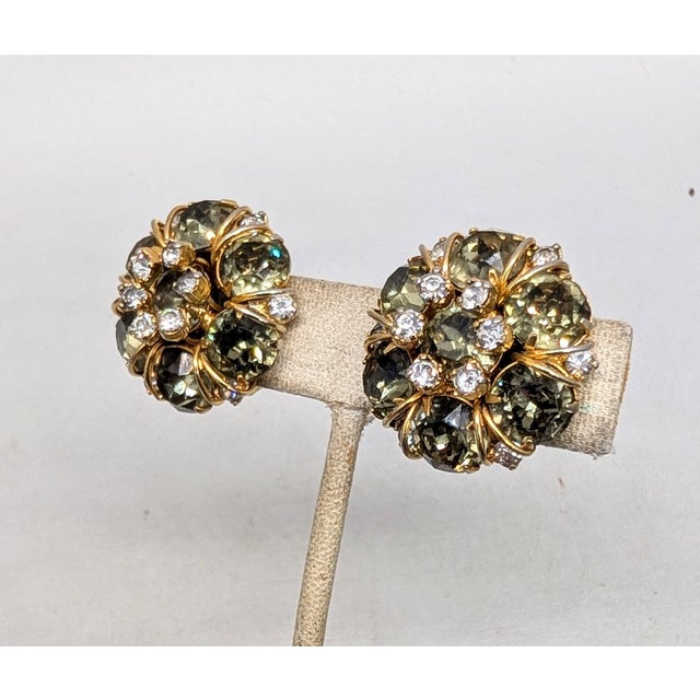 1950s Vintage Signed Hattie Goldtone Faux-Citrine & Clear Rhinestone Carnegie Clip Earrings- 2 Pieces For Sale - Image 5 of 8