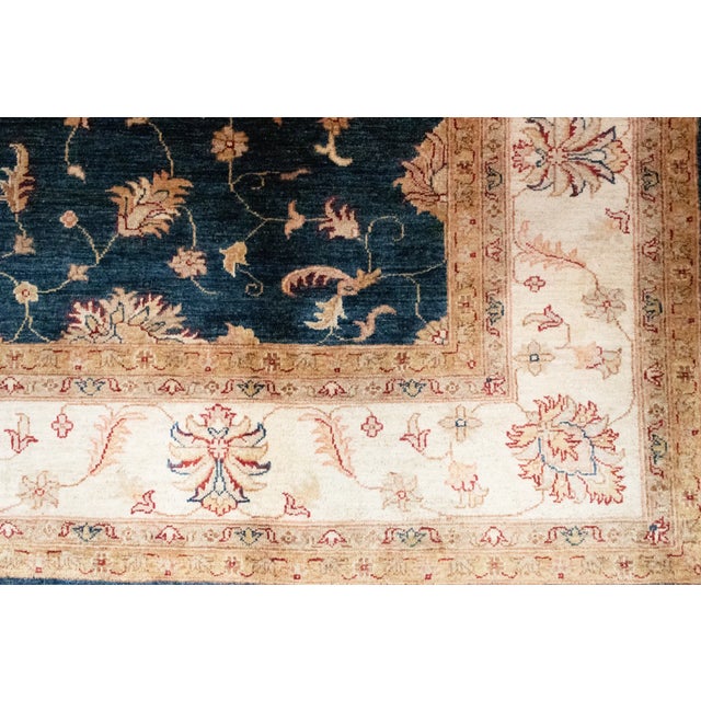 Middle Eastern Rug in Wool For Sale - Image 6 of 11