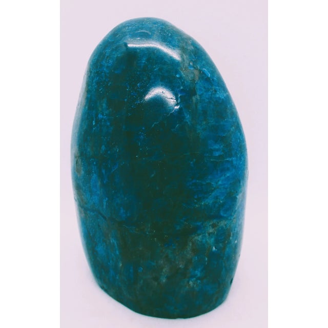 Contemporary 1970s Natural Polished Blue Apatite Quartz Obelisk For Sale - Image 3 of 10