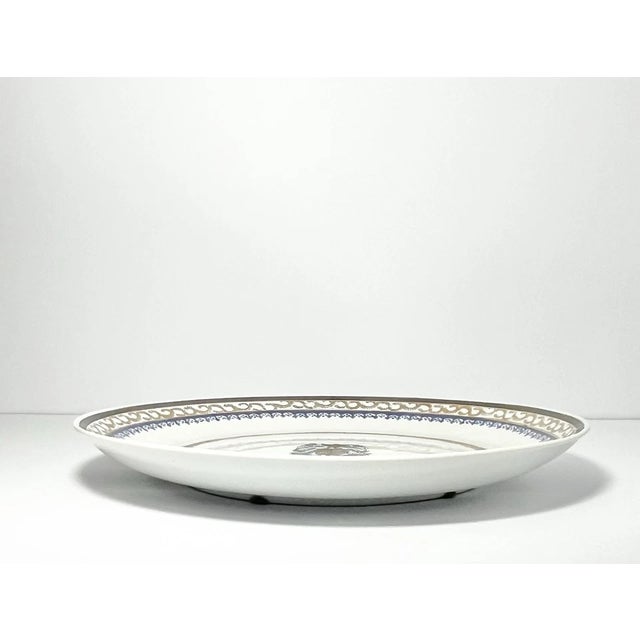 1970s 1970s Federalist-Style Porcelain Armorial Coat of Arms Large Charger Plate Dish For Sale - Image 5 of 6