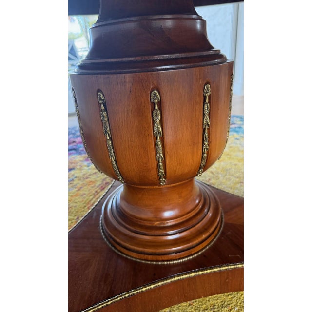 Round Inlaid Pedestal Dining Table by La Maison Élégante Pour Les Meubles Français For Sale - Image 12 of 13