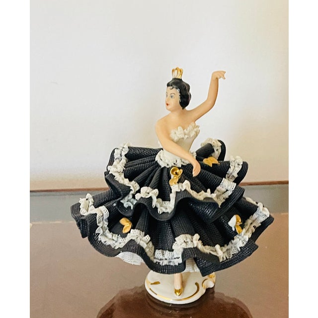 Shabby Chic 20 Th Century Capodimonte Dresden Balerinas Lace Porcelain For Sale - Image 3 of 7