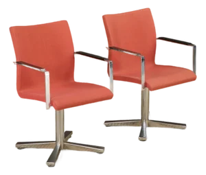 Pair of Mid-Century Modern Swivel Armchairs in the Style of Arne Jacobsen's Oxford Chair