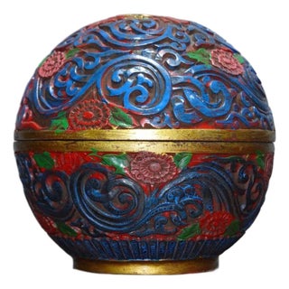 Carved Lacquer Round Trinket Box With Polychrome Floral Scroll Relief, Chinoiserie Decor For Sale