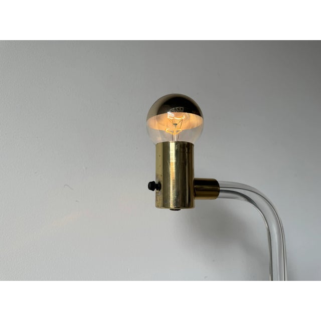 Paul Hamburger Design for Knoll Lucite & Brass Floor Reading Lamp For Sale - Image 4 of 12