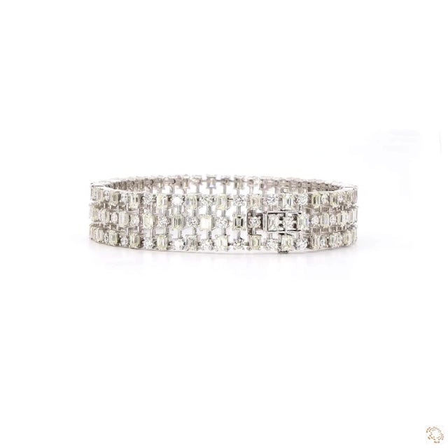 11.95 Carat Emerald Cut Diamond Gold Bracelet For Sale - Image 4 of 9