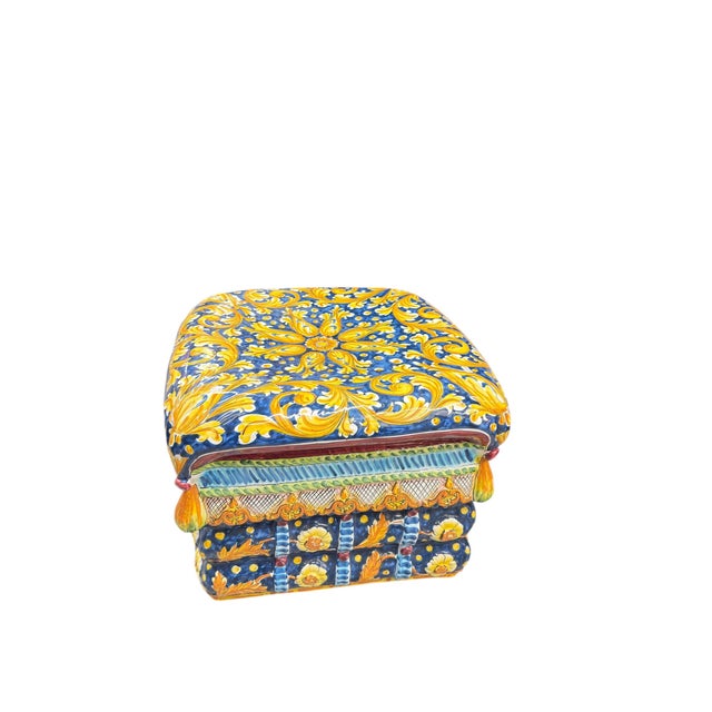 Mediterranean 1980s Vintage Sicilian Terracotta Ottoman For Sale - Image 3 of 5