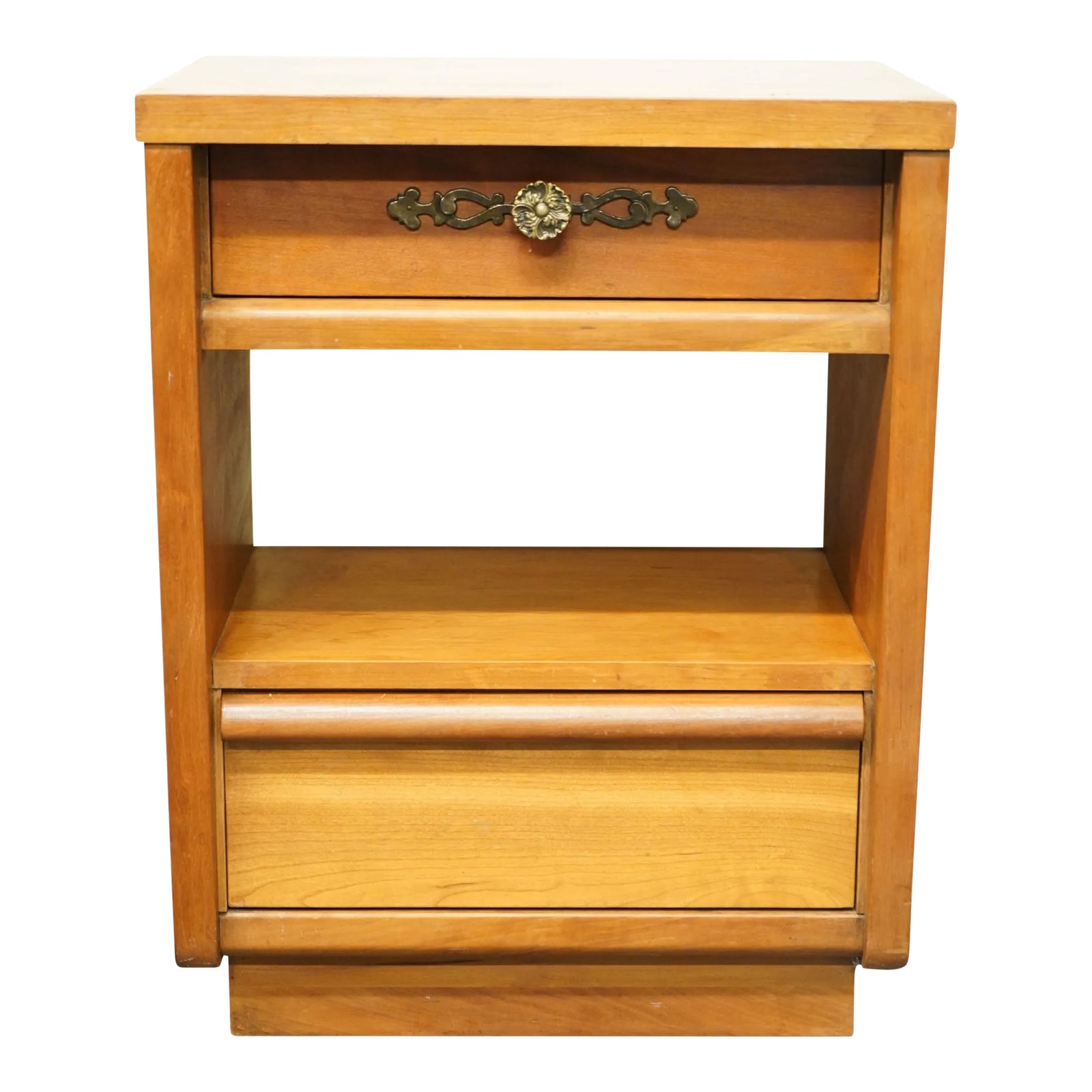 Cavalier Furniture Solid Hard Rock Maple Mid Century Modern 20" Open