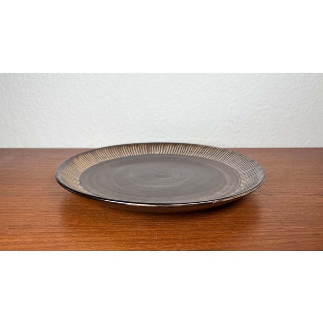Mid-Century Modern Danish Studio Pottery Minimalist Plates and Bowl from Einar Helleroe, 1960s, Set of 3 For Sale - Image 10 of 18