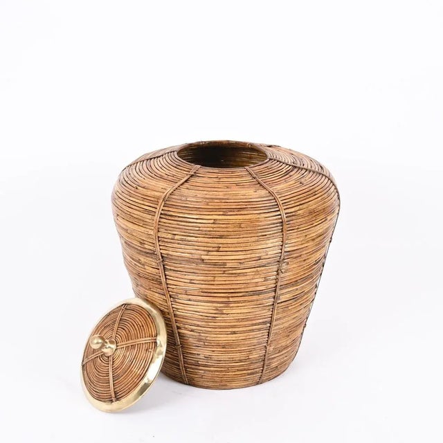 Large French Riviera Basket in Rattan & Brass, Italy, 1970s For Sale - Image 9 of 12