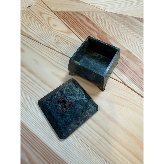 Antique Green Marble Box With Bronze Accents and Animal Finial For Sale In Los Angeles - Image 6 of 7