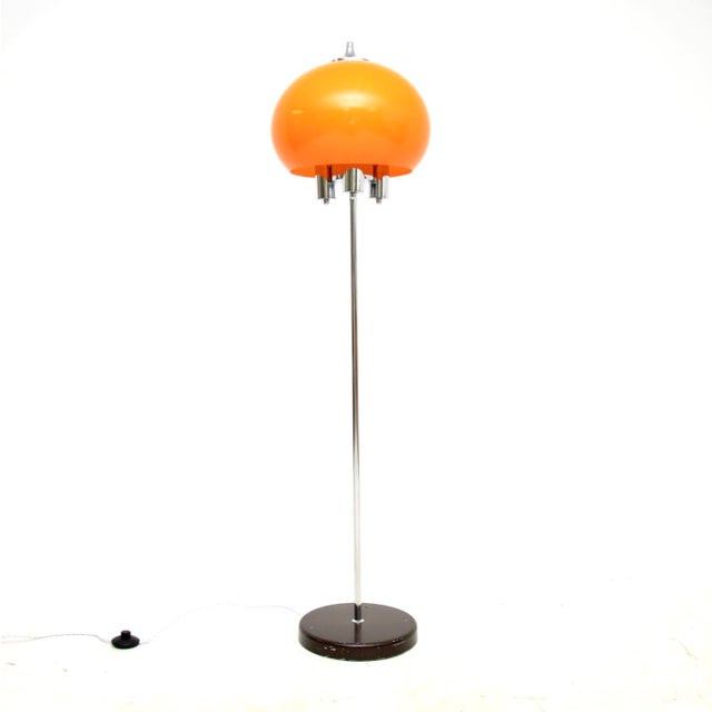 A stylish and very well made 1970’s vintage Italian chrome floor lamp. The chrome frame is of amazing quality, with three...