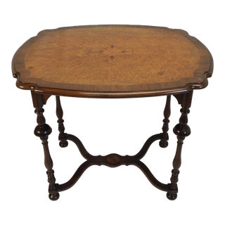Antique Late 19th Century English MaryAnn Walnut Center Table - Victorian Era For Sale
