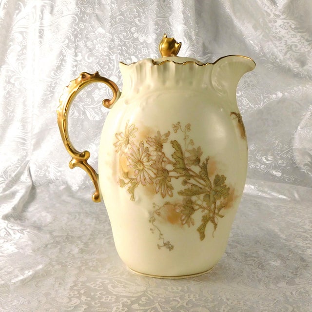 Traditional 1910s Alfred Lanternier Limoges Hand Painted Cream Bisque Chocolate Pot For Sale - Image 3 of 17