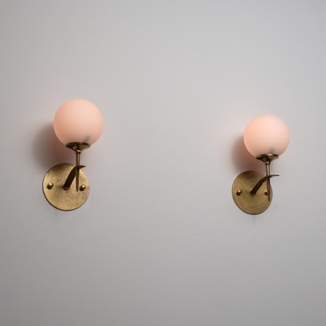 1950s Vintage Italian Wall Sconces in Brass and Opaline Glass, 1950s, Set of 2 For Sale - Image 5 of 10