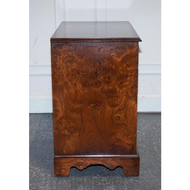 Georgian Style Chest of Drawers in Elm For Sale - Image 12 of 16