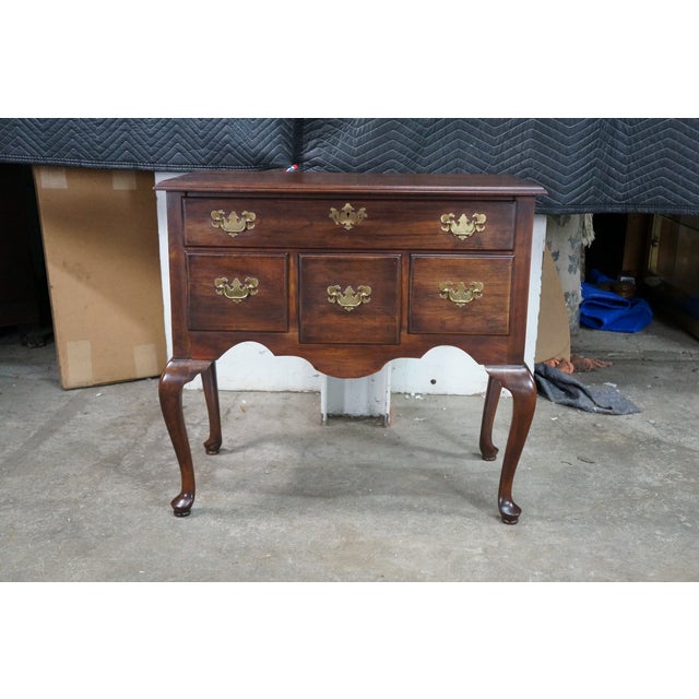 Vintage Queen Anne Chippendale Style Cherry Lowboy Chest Console Hall Table For Sale - Image 4 of 18