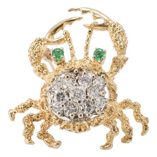 Vintage Herbert Rosenthal 18k Gold 0.57ctw Diamond Emerald Eyes Crab Pin Brooch For Sale