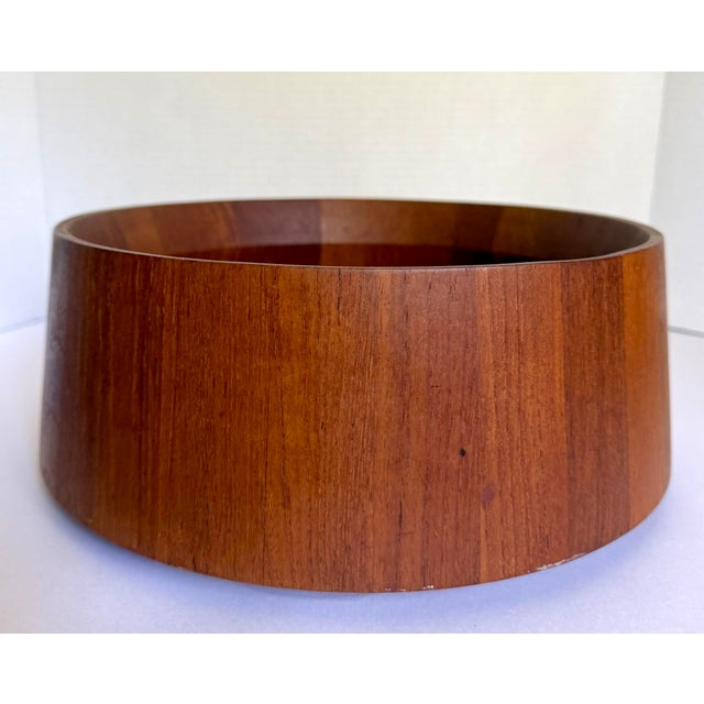 Here is a wonderful 1970s teak serving bowl designed by Jens Harald Quistgaard for Dansk Designs, and made in Denmark. The...