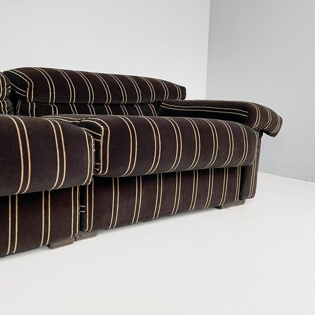 Italian Modern Erasmo Alpaca Sofa by Afra and Tobia Scarpa for B&B, 1980s, Set of 3 For Sale - Image 10 of 18