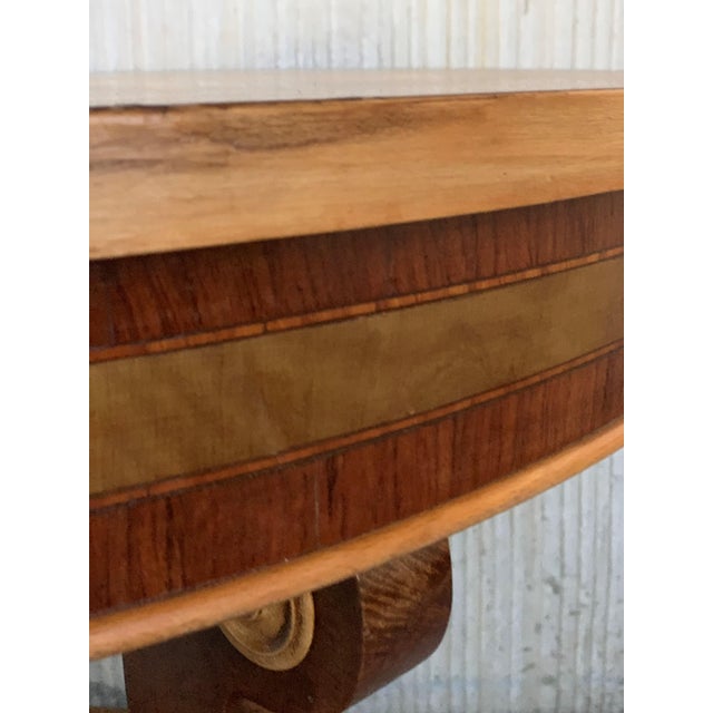 20th French Marquetry Round Center Table With Four Cabriole Legs For Sale - Image 4 of 9