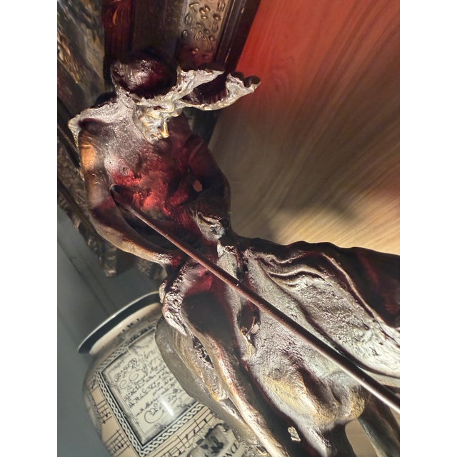 “This vintage bronze sculpture is a finely cast tribute to James Earle Fraser’s iconic 1894 work, ‘End of the Trail’ — one...