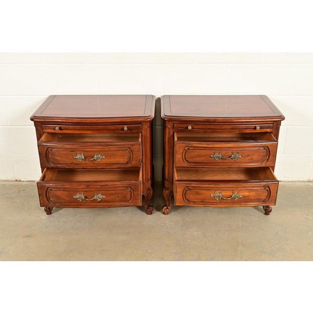 Late 20th Century Century Furniture French Provincial Louis XV Carved Cherry Wood Nightstands, Pair For Sale - Image 5 of 14