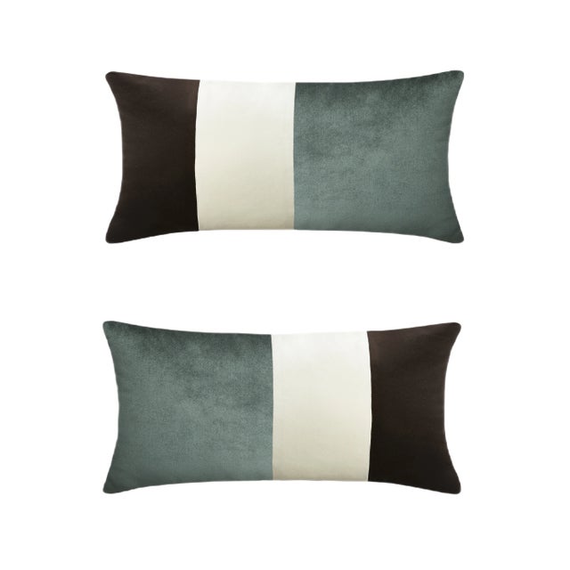Three-Tone Bedroom Cushion with Teal on Left and Right from LO Decor For Sale