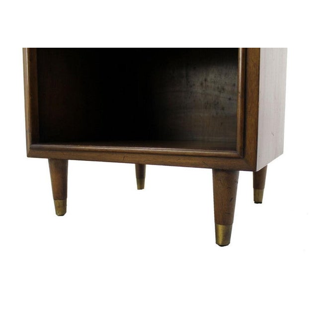 Johnson Furniture Co. Pair Johnson One Drawer Espresso Mid Century Modern Walnut Night Stand End Table For Sale - Image 4 of 8