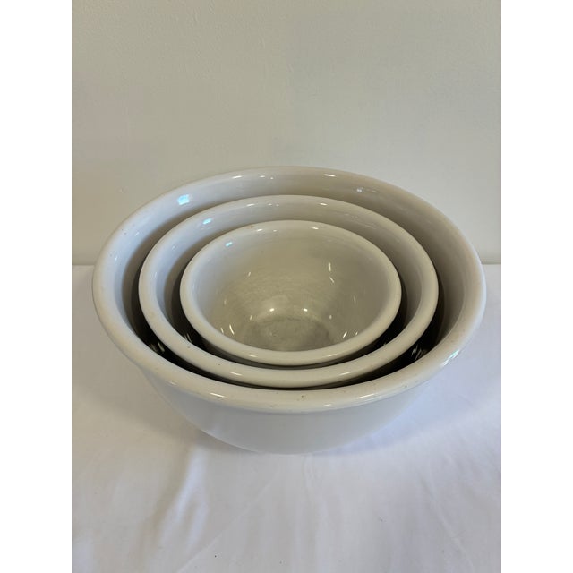 Mid-Century Modern Vintage White Stoneware Nesting Mixing Bowls, Set of 3 For Sale - Image 3 of 9