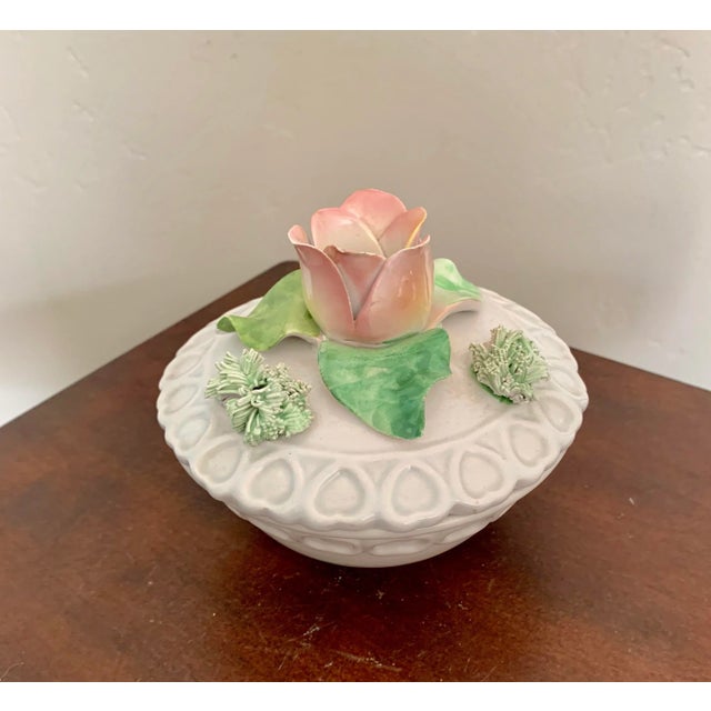 Italian Mid Century Trompe l'Oeil Studio Ceramic Box With Pink Rose Finial For Sale - Image 4 of 5