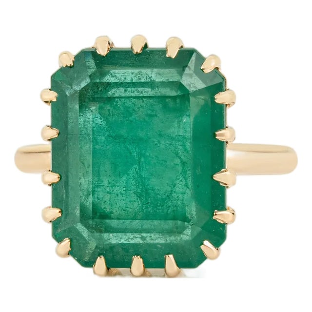 9.08Ct Claw Set Natural Green Emerald Solitaire Ring Size 7 in 18k Yellow Gold For Sale