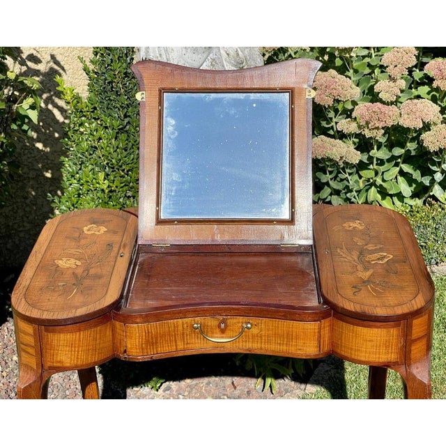 Louis XV Marquetry Dressing Table For Sale - Image 5 of 13