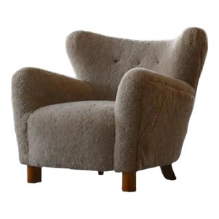 Custom Made 1940's Style Lounge Chair Upholstered in Beige Sheepskin Shearling For Sale