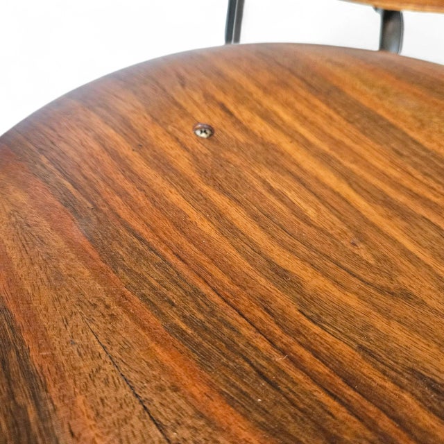 Arne Jacobsen “Dot” Stools — First‑Run 1950s Teak + Steel — Set of 3 by Fritz Hansen For Sale - Image 11 of 18