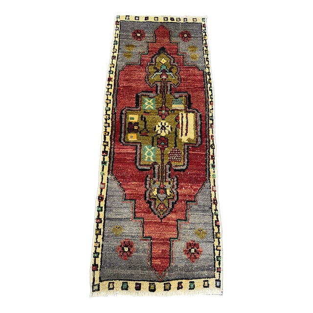 Turkish Yastik Rug 1'6" x 3'10" For Sale