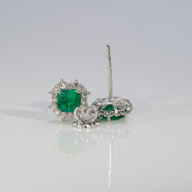 Colombian Emerald Earrings With Earth-Mined Diamond Accents: Solid 14k Gold, 5mm For Sale In Columbus - Image 6 of 7