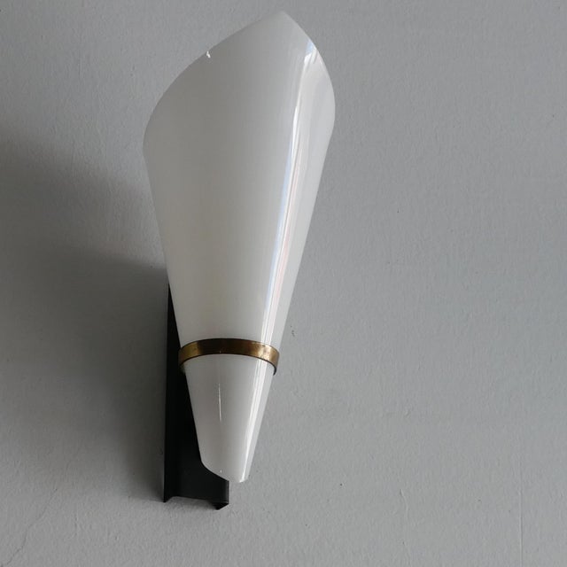 Metal Wall Light in Acrylic Glas and Brass, 1950, Set of 2 For Sale - Image 7 of 11