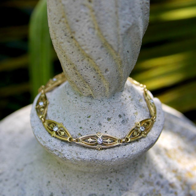 Late 19th Century Victorian French 18k Gold Fancy Link Bracelet With Diamonds For Sale - Image 9 of 12