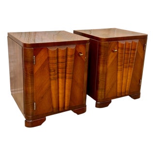 Art Deco Nightstands in Walnut Root Veneer with Conical Columns, 1930s, Set of 2 For Sale