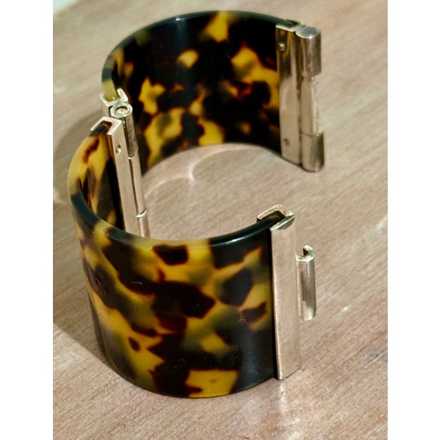 1990s Ralph Lauren Faux Tortoise and Silver Cuff For Sale - Image 5 of 7