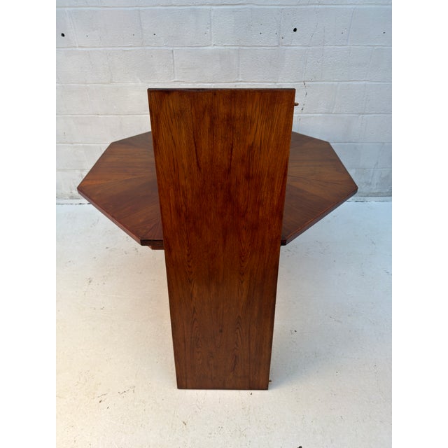 Wood Mid-Century Modern Octagonal Expanding Dining Table by Walter of Wabash For Sale - Image 7 of 14