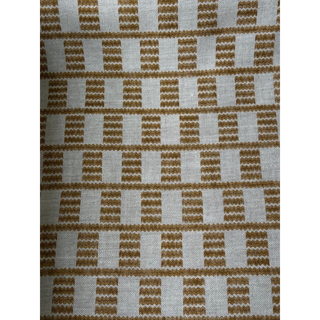 Traditional Fermoie Cove COVE-Linen Fabric 7 Yards Knit Backed For Sale - Image 3 of 6